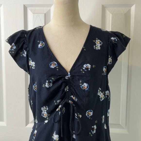 Universal Thread - Women's Flutter Short Sleeve Mini
Skater Dress Size L - Picture 10 of 12